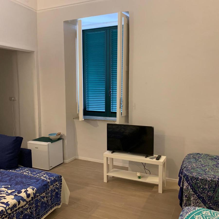 이스키아 Molo35 B&B 외부 사진